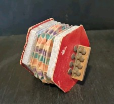 VINTAGE TOY CONCERTINA RARE